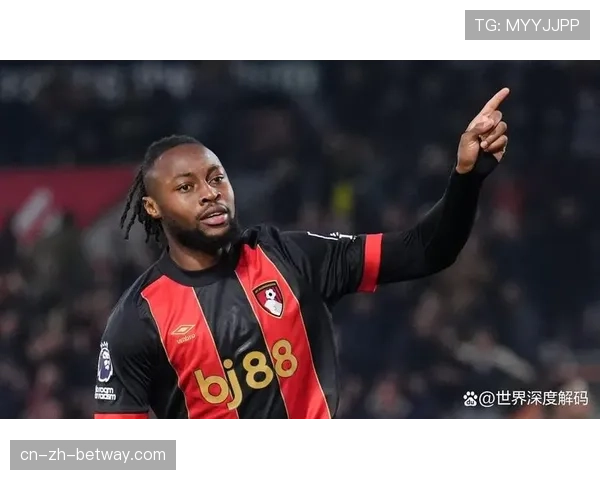 伯恩茅斯中卫塞内西完成73次长传,位列所有非门将球员之首